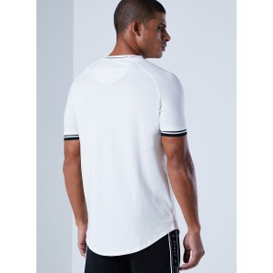 SikSilk Men's Curved Hem Graphic T-Shirt – Crisp White & Black